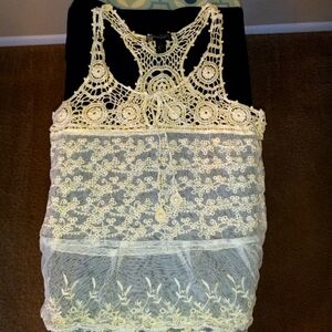 PASSPORT Elegant Lace Camisole in Cream Women's M
